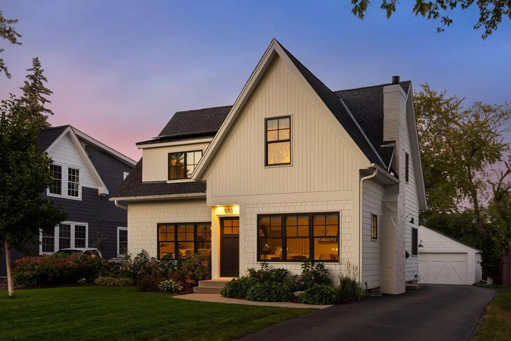 5913 Wooddale Avenue, Edina