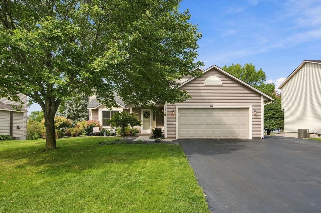 3875 Walnut Grove Lane N, Plymouth