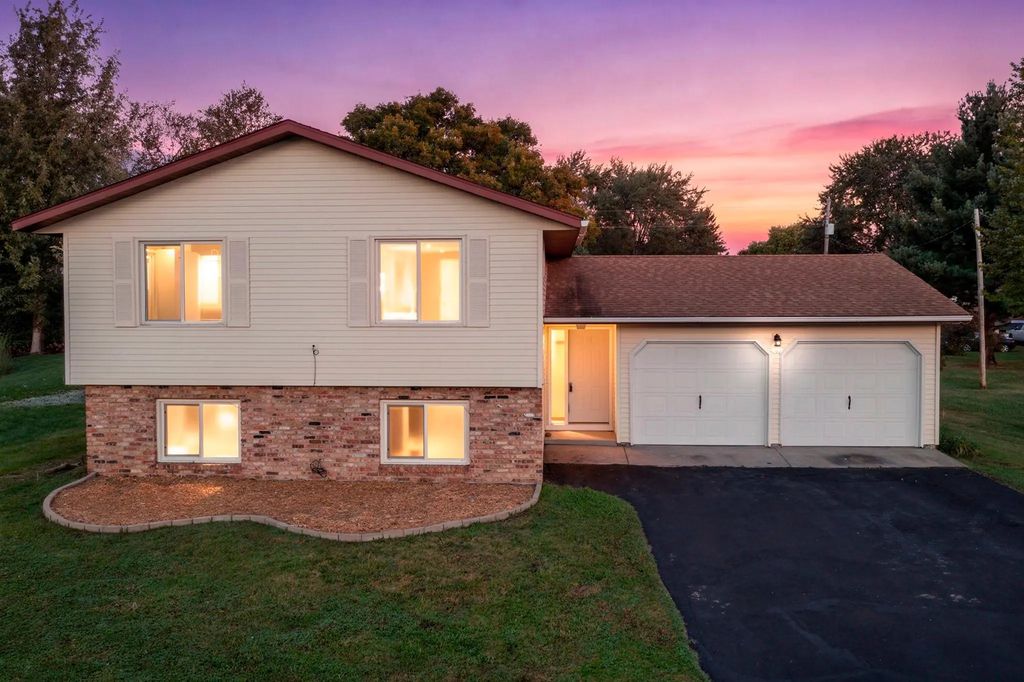 630 3rd Avenue Ne, Milaca