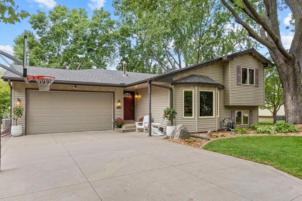 11141 Xylon Avenue N, Champlin