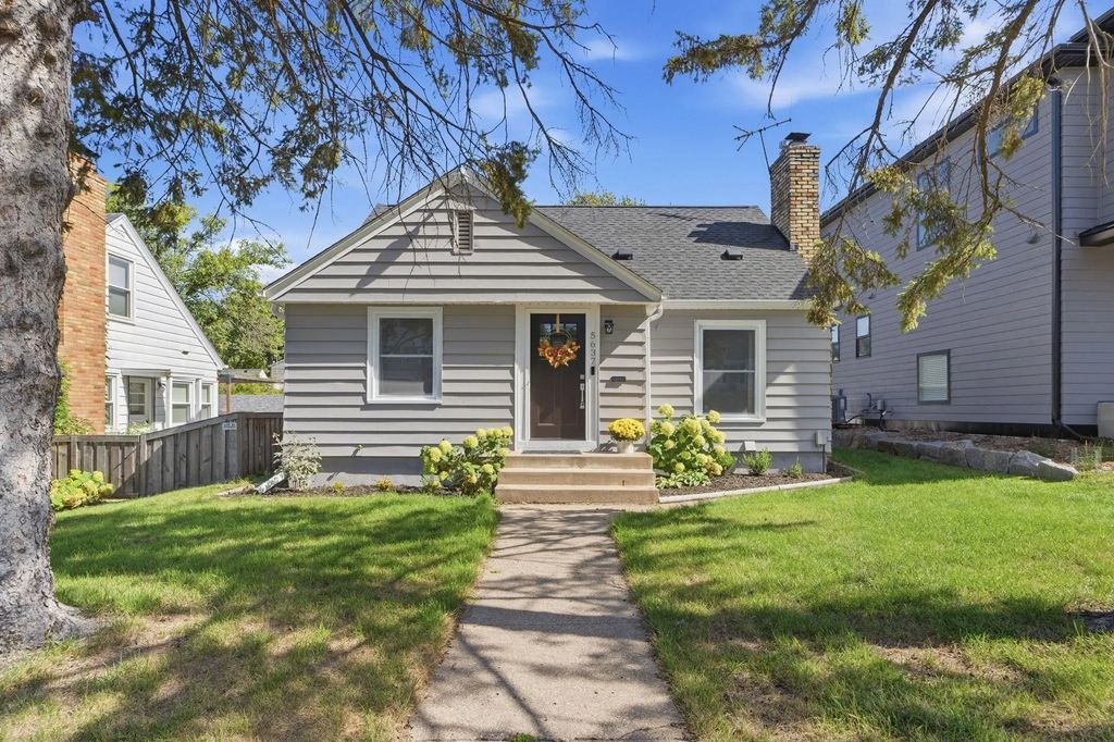 5637 Irving Avenue S, Minneapolis