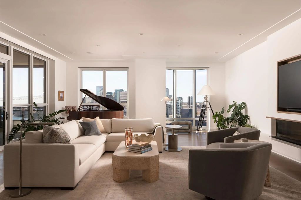 1111 W River Parkway 20b, Minneapolis