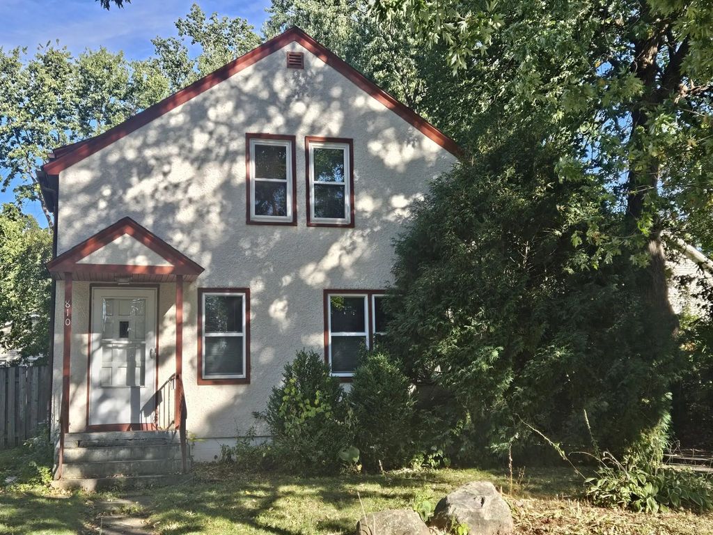 810 Summit Avenue, Saint Paul Park