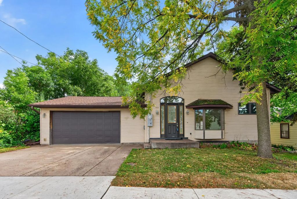 412 Hazel Street N, Saint Paul