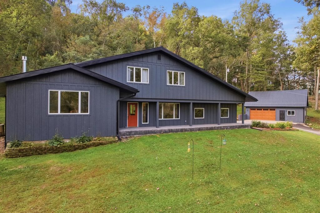 25098 County Road 9, Winona
