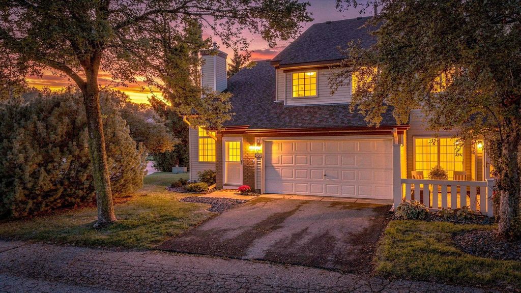 4068 Wilshire Circle 43, Shoreview