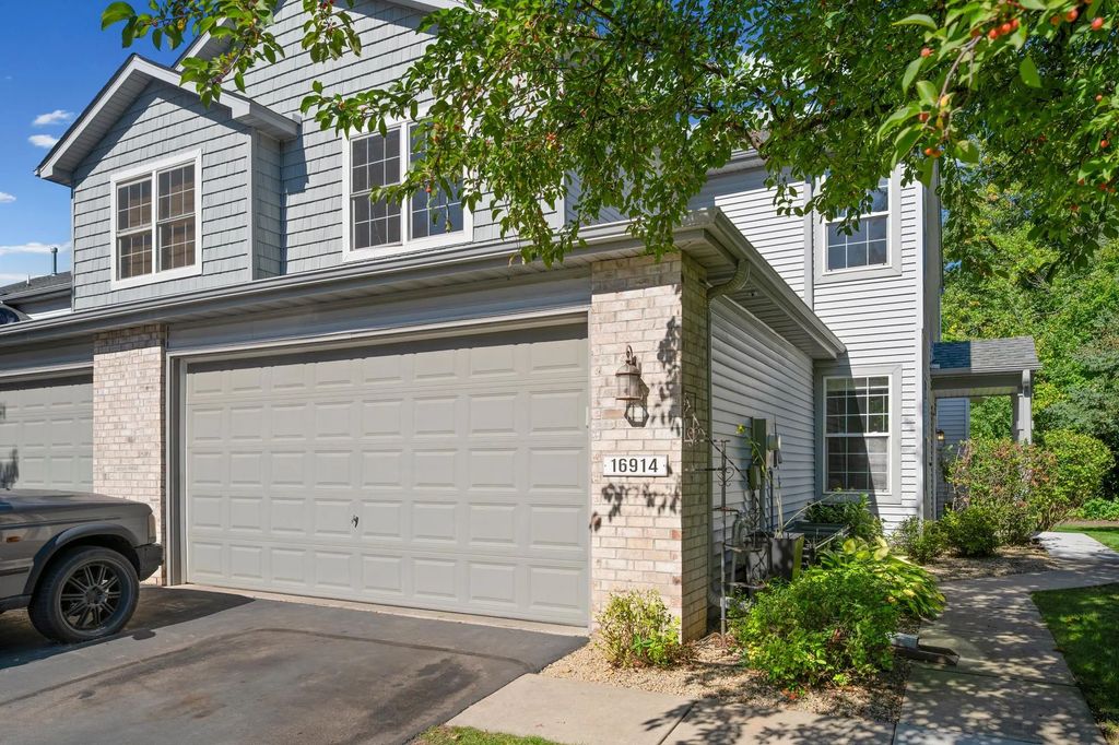 16914 79th Avenue N, Maple Grove