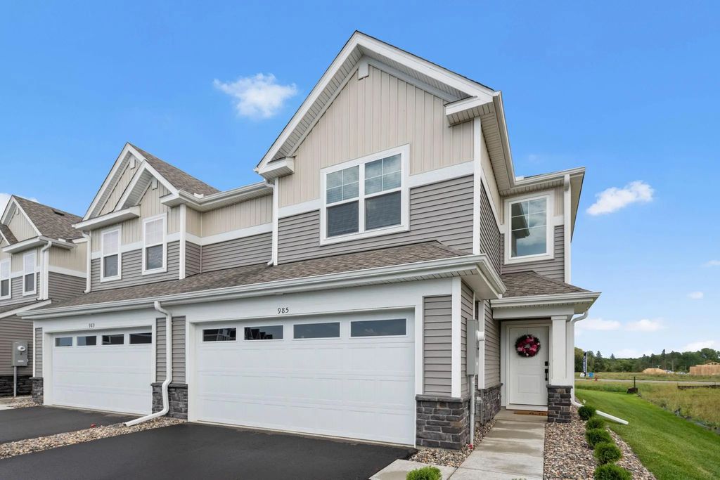 985 Annagaire Curv, Rosemount