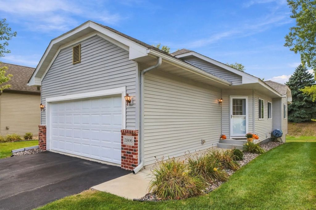 3806 Meadowview Way, Saint Bonifacius