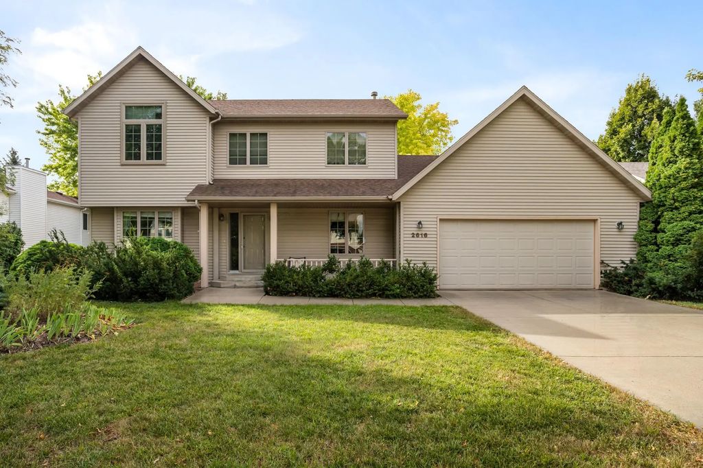 2616 39th Avenue S, Fargo