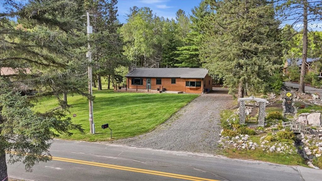 10255 Ash River Trail, Orr