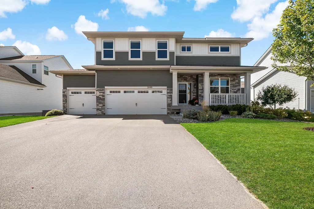 2140 Windermere Circle, Shakopee