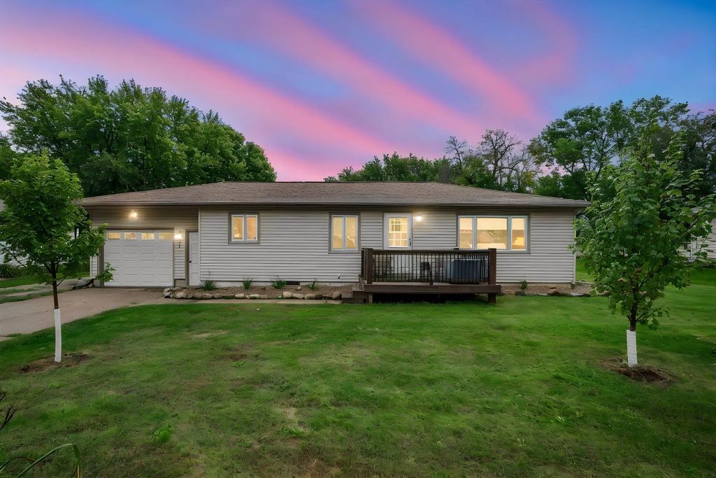 2437 Albion Avenue, Fairmont