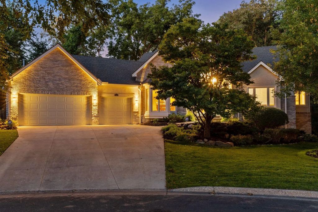 7524 Auto Club Circle, Bloomington