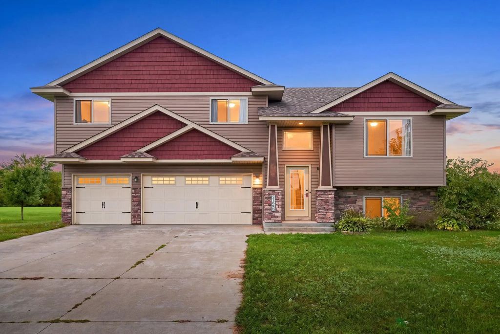 37960 Gerald Avenue, North Branch