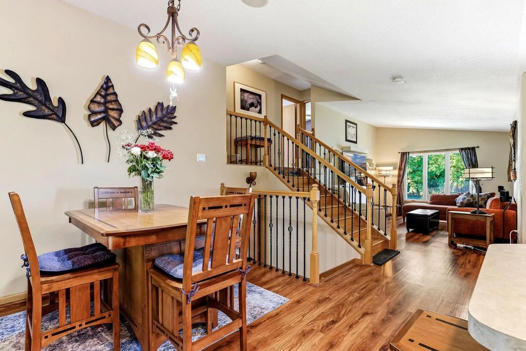 8594 Underwood Lane N, Maple Grove