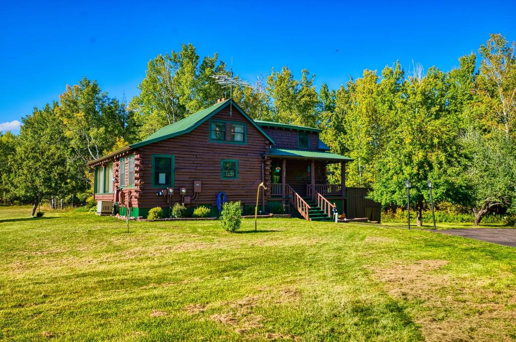 2385 Highway 3, Two Harbors