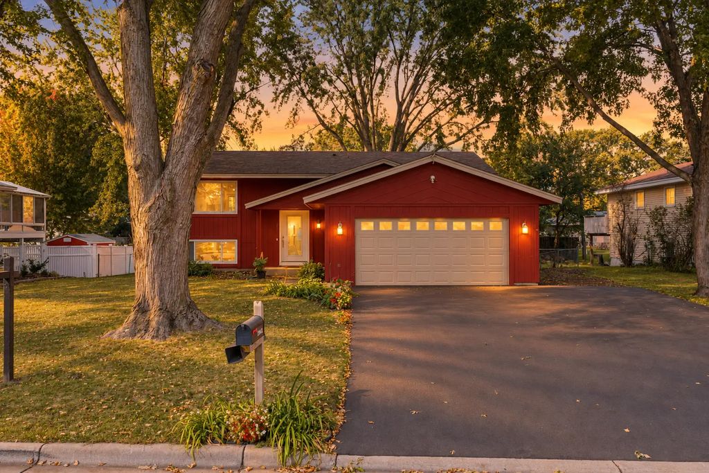 20615 207th Court W, Lakeville