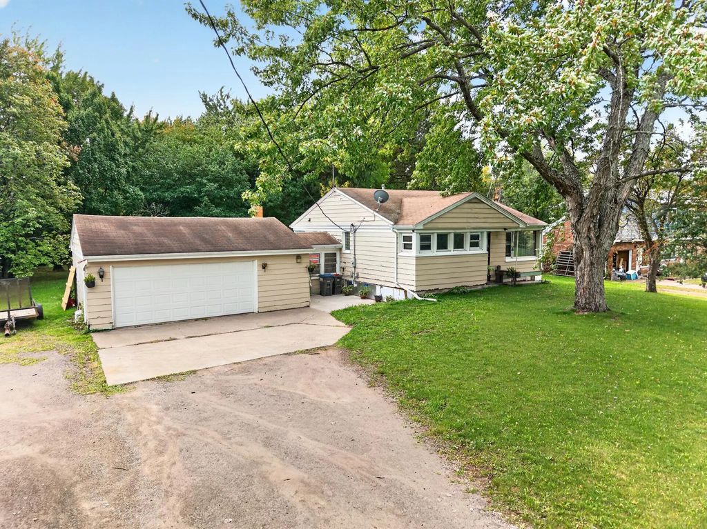 4724 Anderson Road, Hermantown