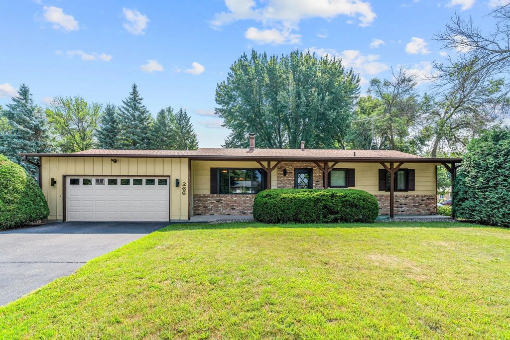 266 Cardinal Court, Chaska