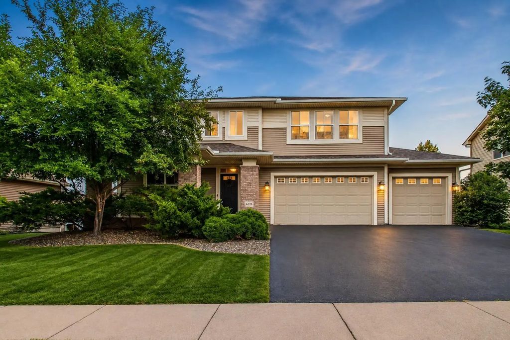 6276 Peony Lane N, Maple Grove