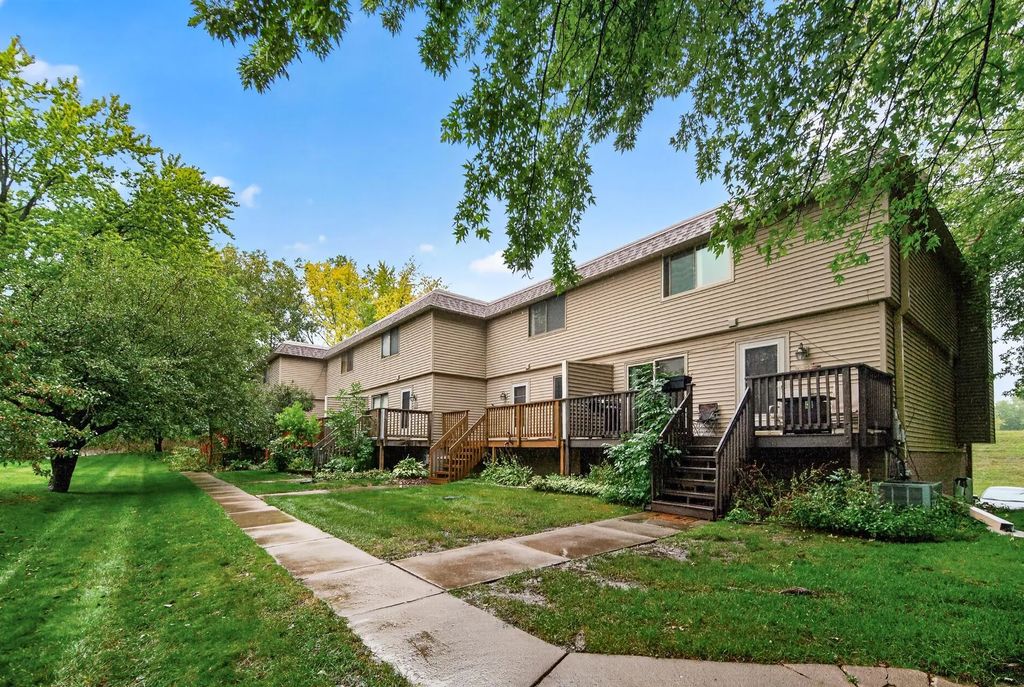 6290 Meadowlark Lane N, Maple Grove