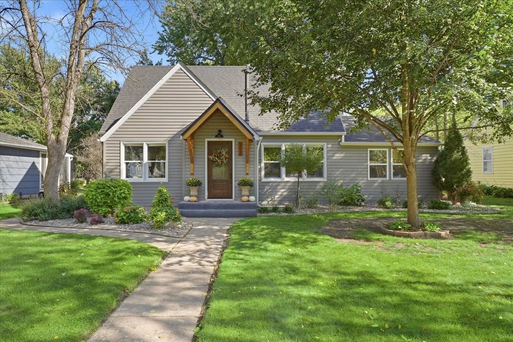 312 Westminster Avenue Sw, Watertown