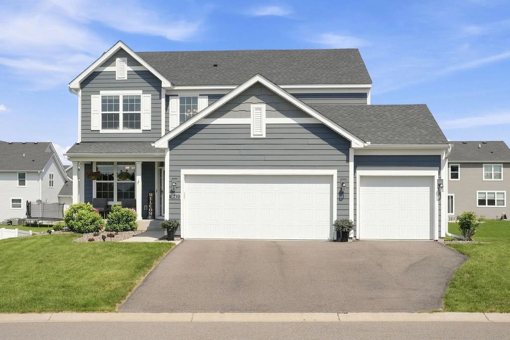 18451 Greenstone Way, Lakeville