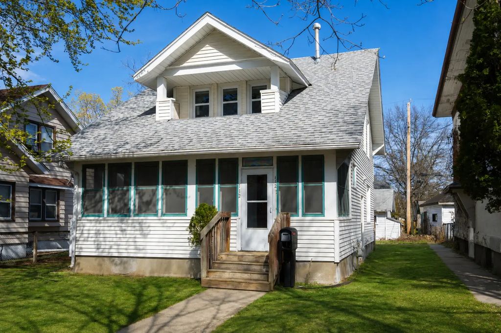 112 16th Avenue S, Saint Cloud