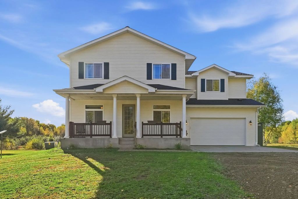 38582 Clover Circle, Hinckley