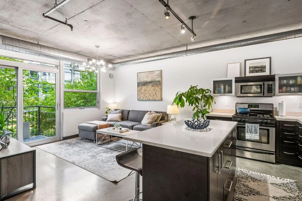 730 4th Street 206, Minneapolis
