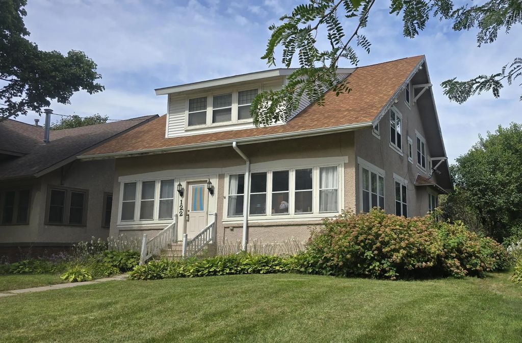 122 Woodland Avenue, Fairmont