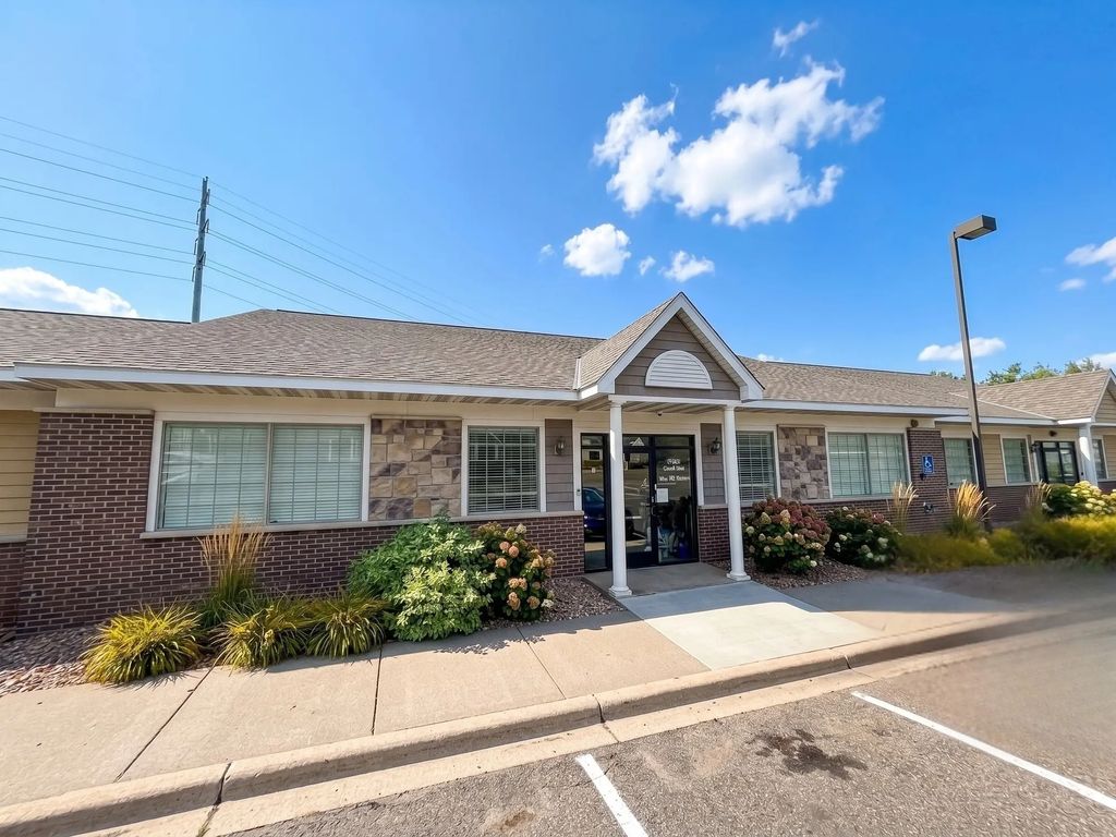 1063 Weir Drive 200, Woodbury