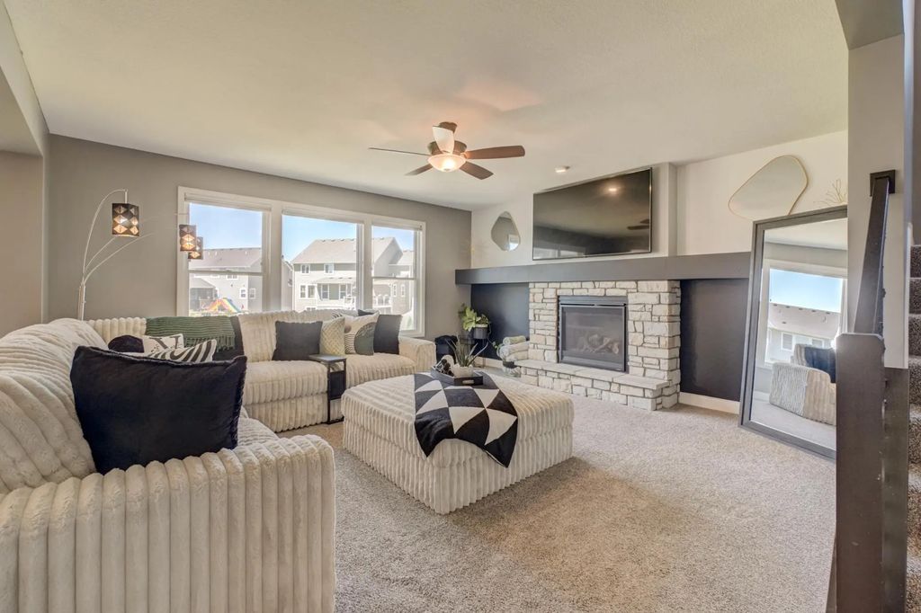 5204 Porchlight Bay, Woodbury