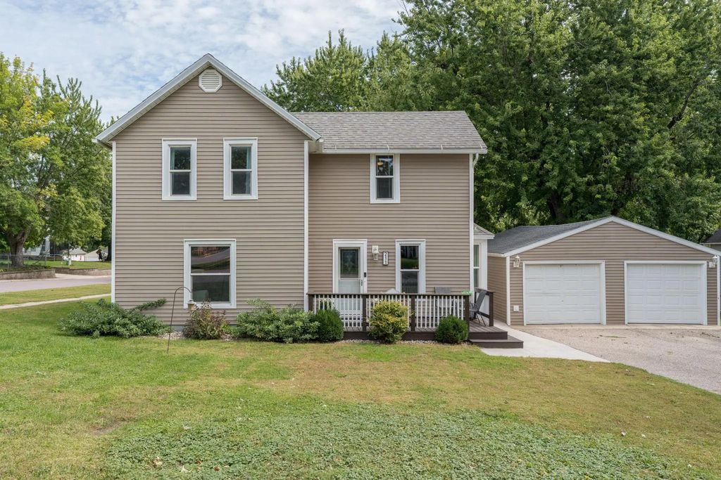 211 N Market Street, Janesville