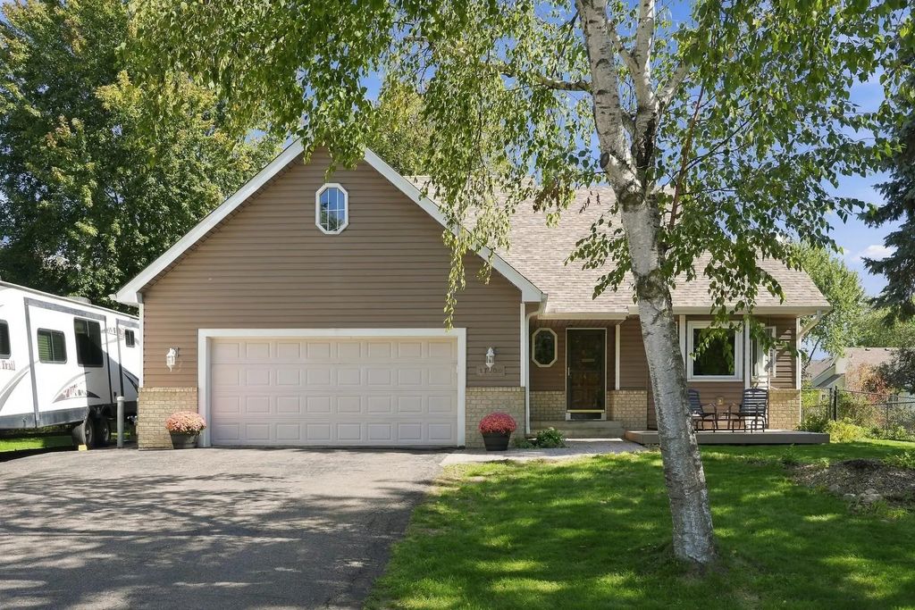 17100 Fieldcrest Avenue, Farmington