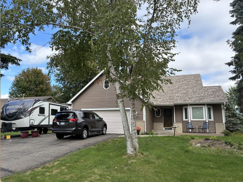 17100 Fieldcrest Avenue, Farmington
