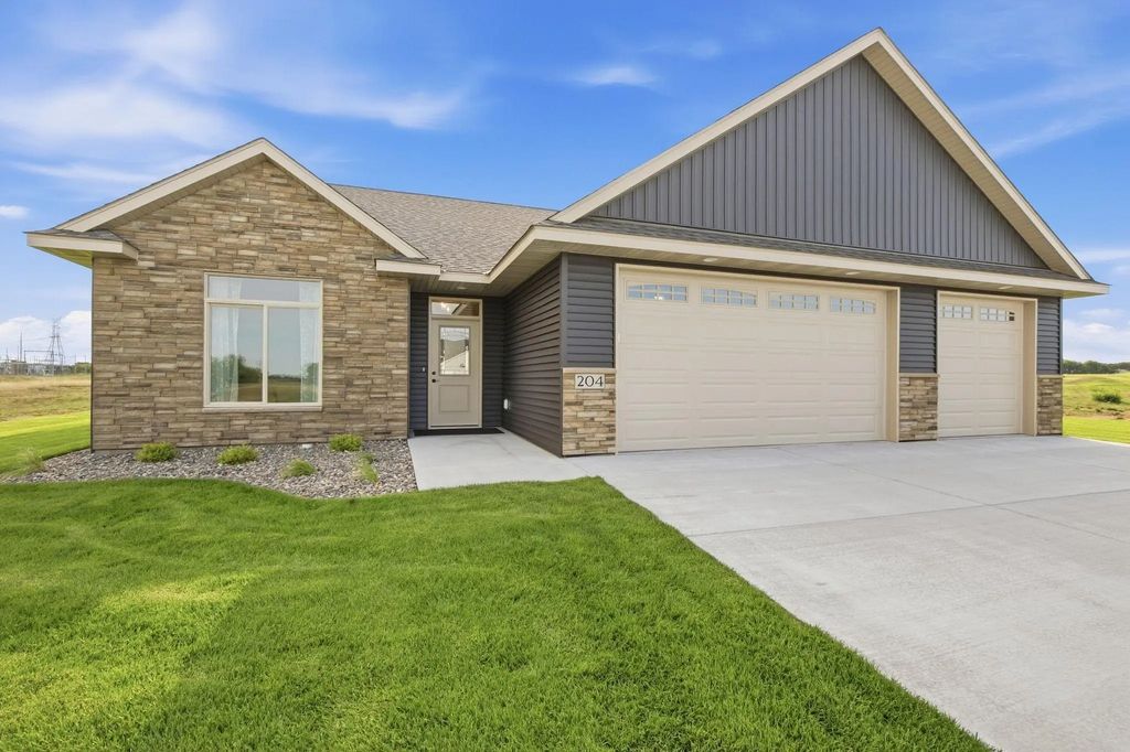 204 57th Avenue Se, Saint Cloud
