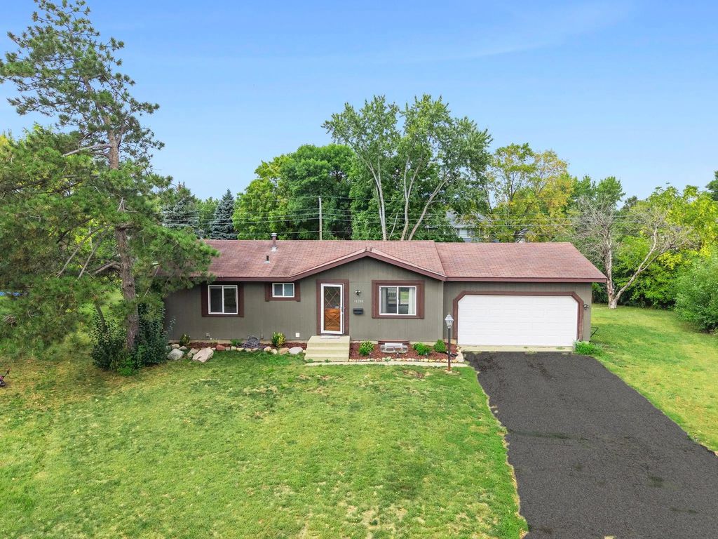 16288 Florida Way W, Rosemount