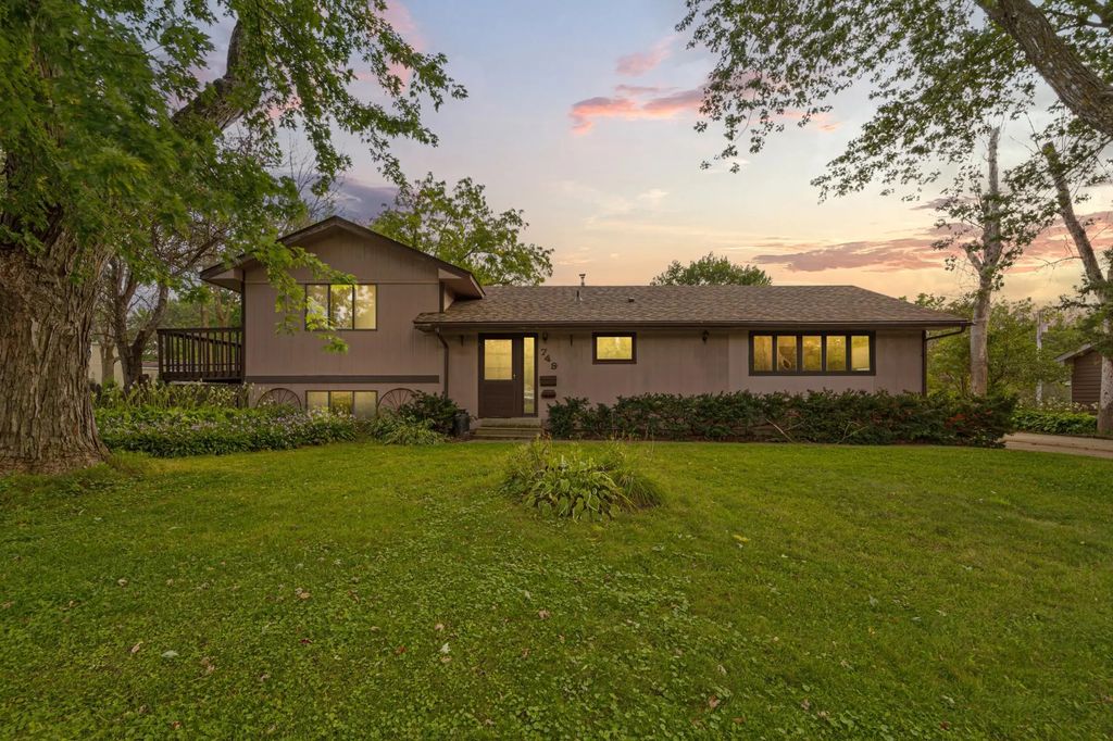 749 12th Street Ne, Owatonna