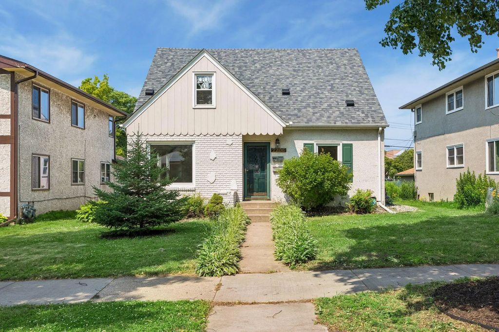 2206 Arthur Street Ne, Minneapolis