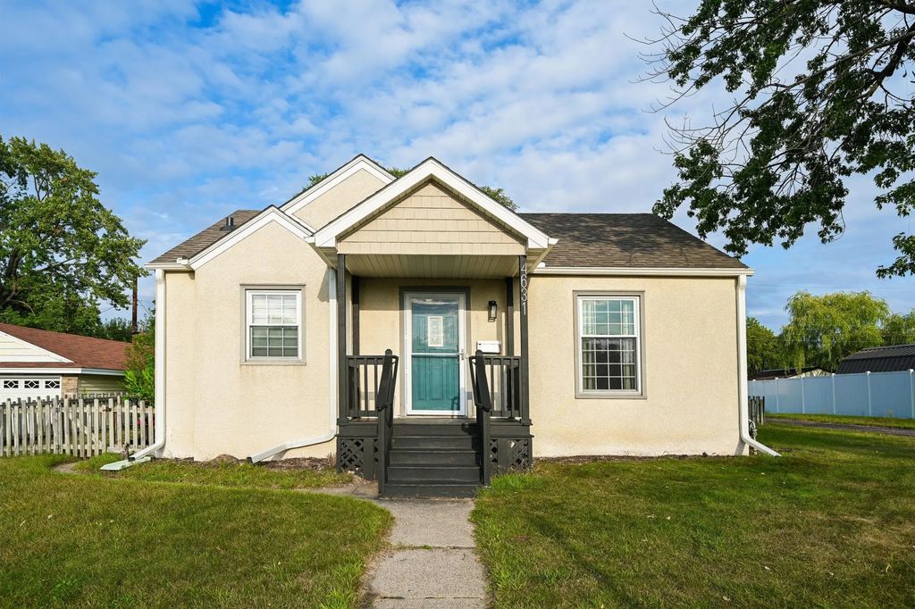 4631 2nd Street Ne, Fridley
