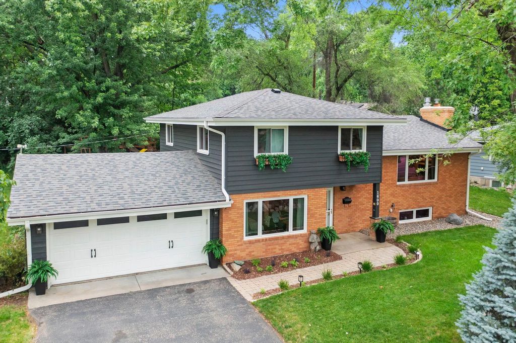 1600 Texas Avenue S, Saint Louis Park