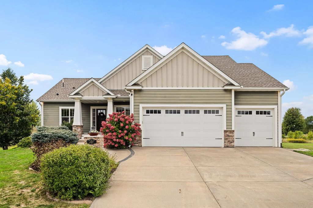 11003 Wesley Drive, Rogers