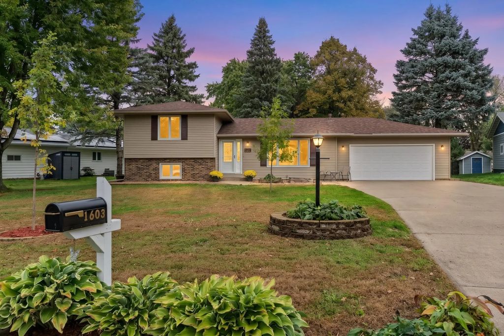 1603 Monroe Court, Northfield