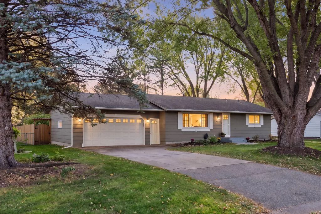 10036 Nathan Lane N, Maple Grove