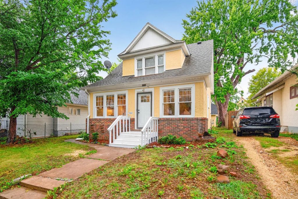 2919 Oliver Avenue N, Minneapolis