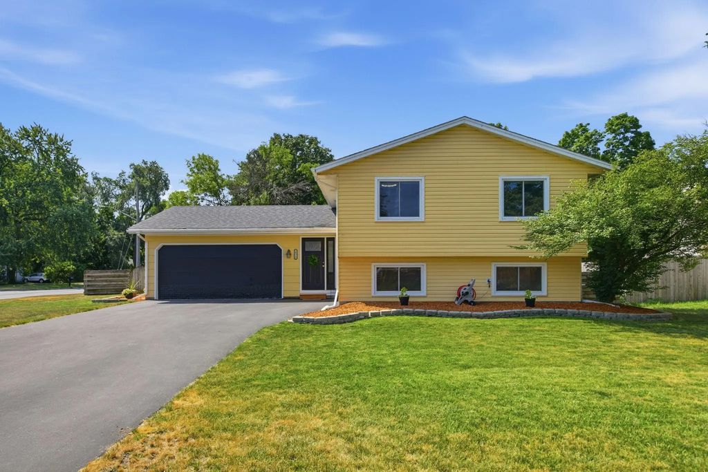 10315 96th Avenue N, Maple Grove