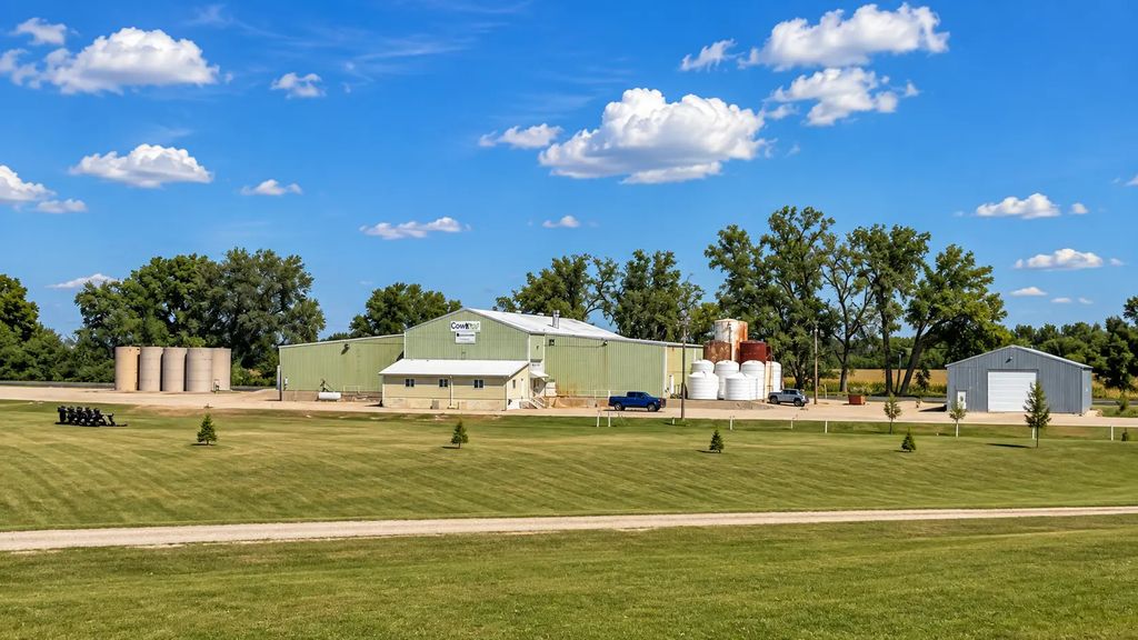 149 Railroad Avenue, Wyndmere