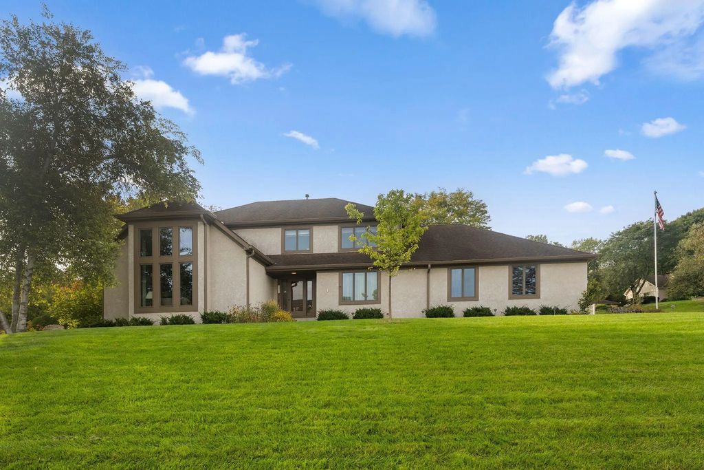 525 Sycamore Circle, Plymouth